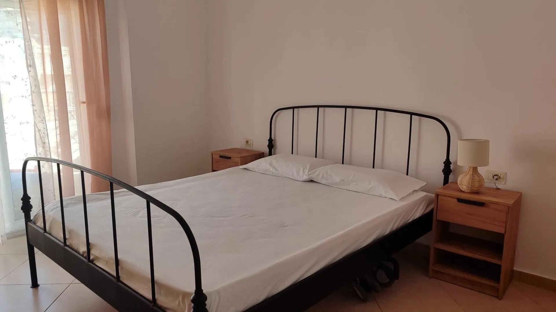 Seaview Apartment Detjoni Sarande